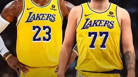 威尔逊十年十冠辉煌，喜提冠军荣耀与家人同庆盛事